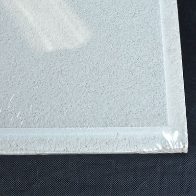 7mm-7.5mm 厚さ アームストロング 防火材料の建築用音響泡天井