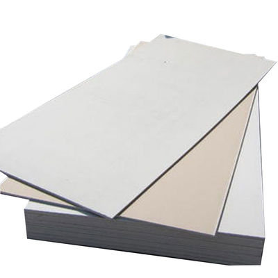 近代アパートのための四角形の縁水分耐性ジプス  gipseboard 木製壁 4x12